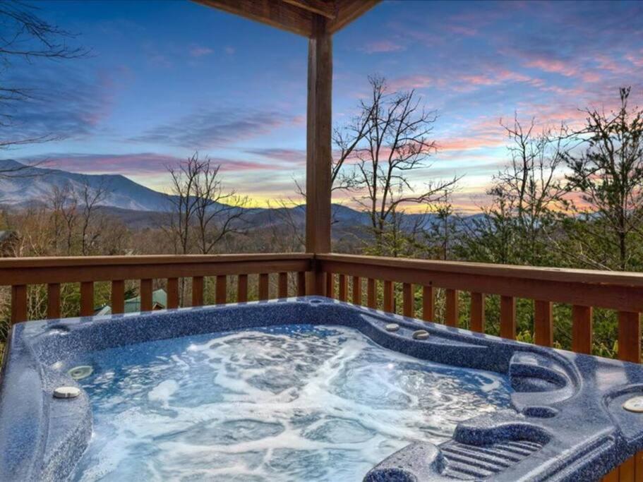 Вілла Breathtaking Views Of The Smokies, 3 Mins To Гатлінбург Екстер'єр фото