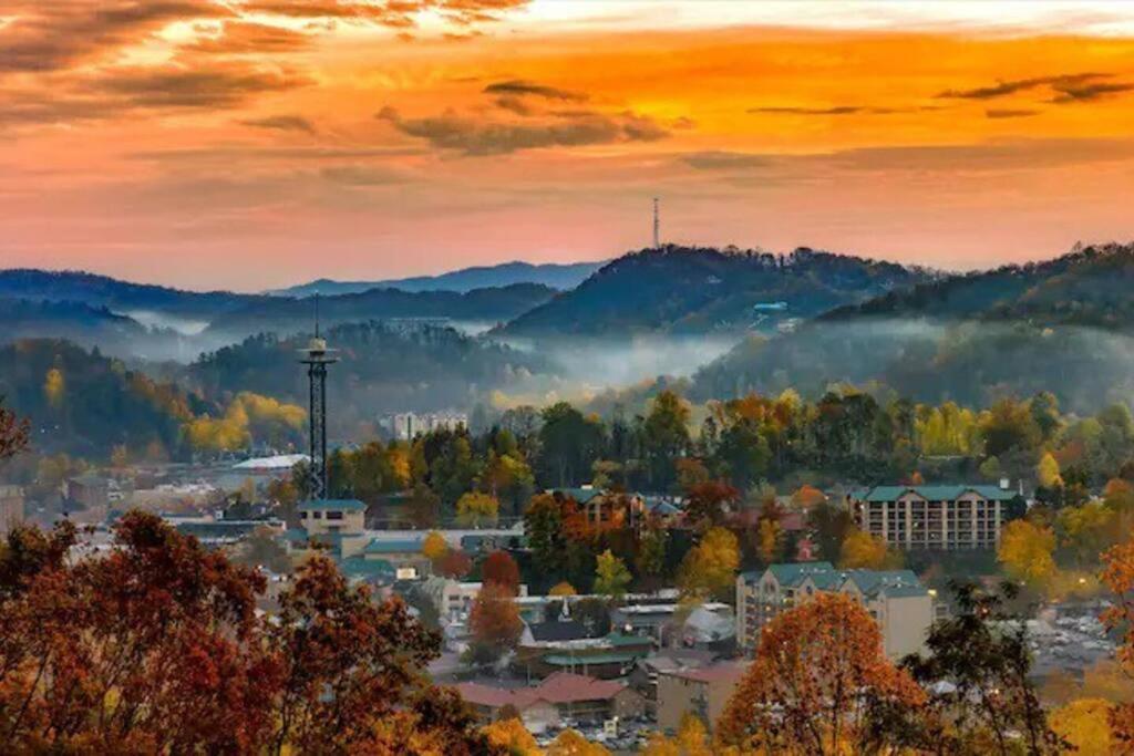 Вілла Breathtaking Views Of The Smokies, 3 Mins To Гатлінбург Екстер'єр фото
