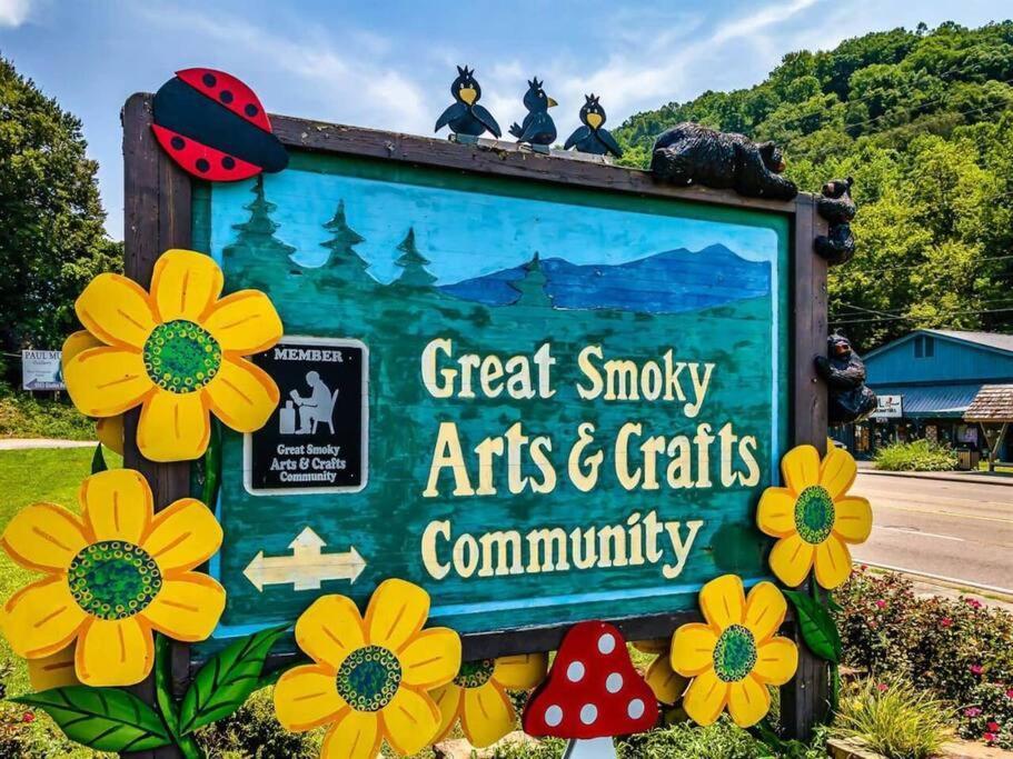 Вілла Breathtaking Views Of The Smokies, 3 Mins To Гатлінбург Екстер'єр фото