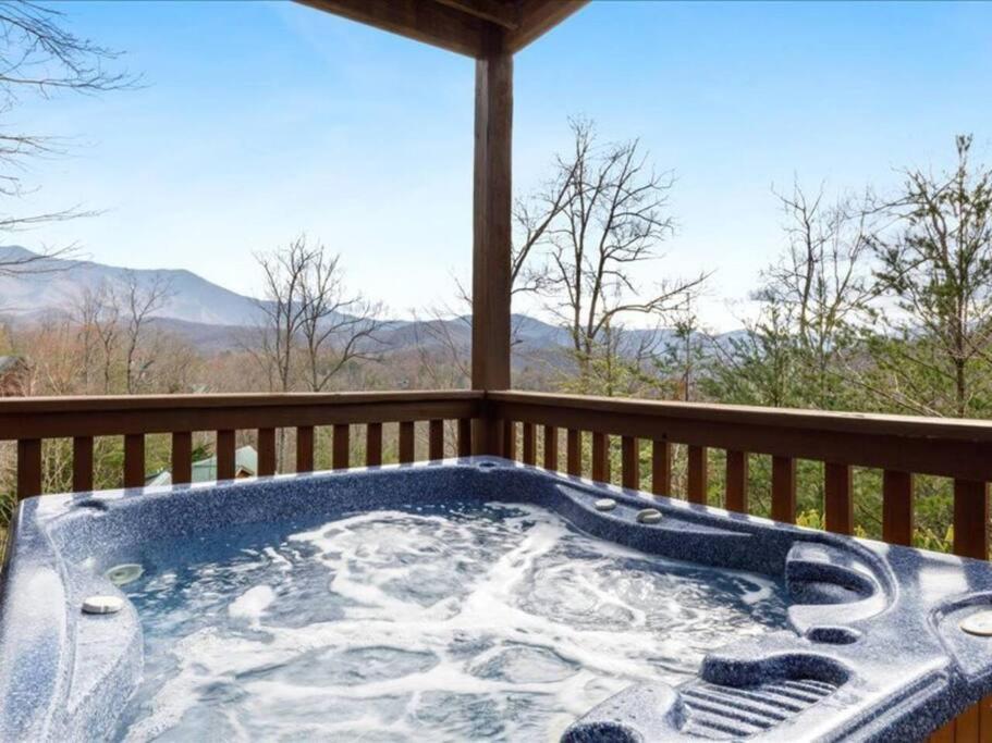 Вілла Breathtaking Views Of The Smokies, 3 Mins To Гатлінбург Екстер'єр фото