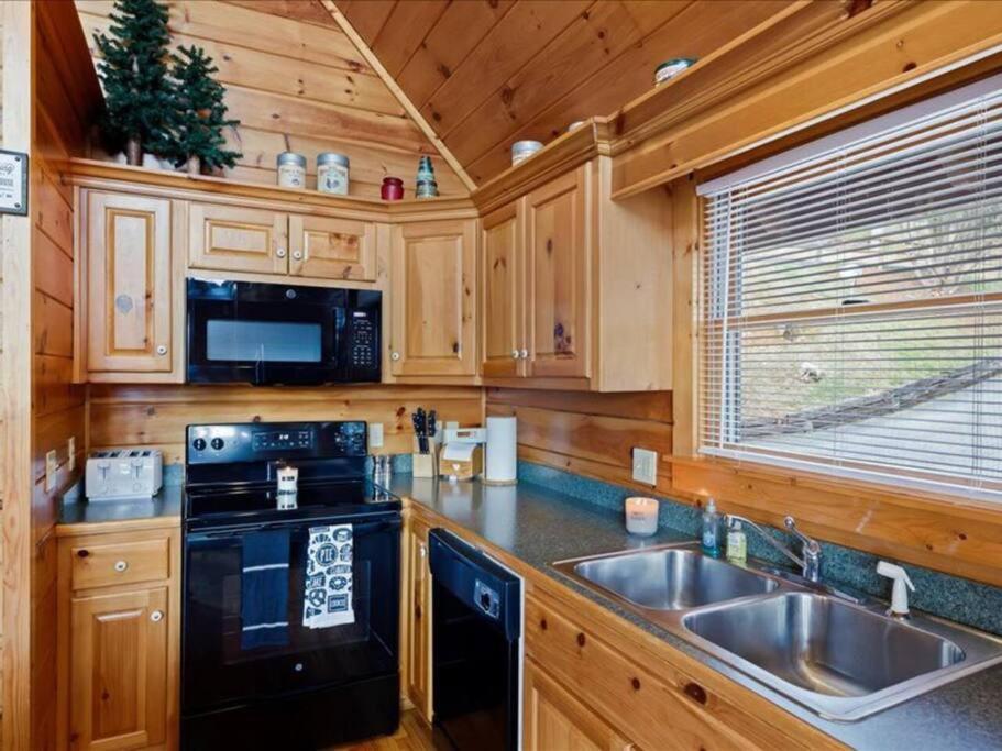 Вілла Breathtaking Views Of The Smokies, 3 Mins To Гатлінбург Екстер'єр фото