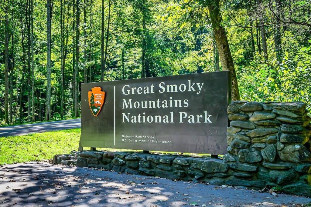 Вілла Breathtaking Views Of The Smokies, 3 Mins To Гатлінбург Екстер'єр фото